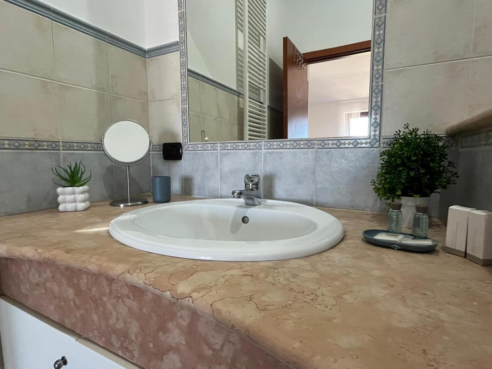 Villetta Home - Castelli Apartments Castel Gandolfo Luaran gambar